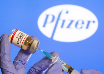 Espanha autoriza 2ª dose da Pfizer para quem recebeu 1ª da AstraZeneca